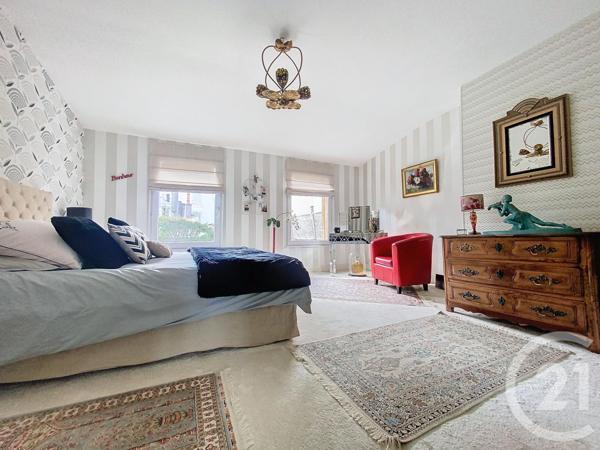 Maison à vendre  7 pièces - 203,97 m2 ROCHEFORT - 17