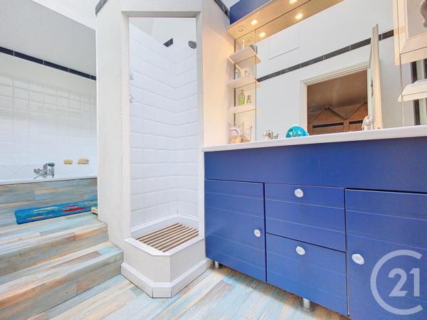 Maison à vendre  7 pièces - 203,97 m2 ROCHEFORT - 17