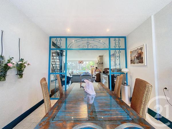 Maison à vendre  7 pièces - 203,97 m2 ROCHEFORT - 17
