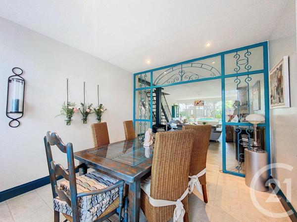 Maison à vendre  7 pièces - 203,97 m2 ROCHEFORT - 17