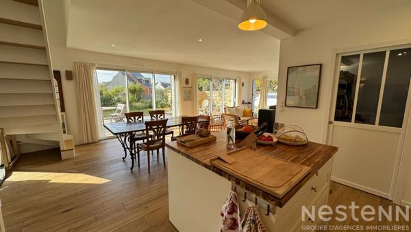 SAINT-PIERRE-QUIBERON - Vente maison contemporaine de plus de 200 m² à deux pas des plages