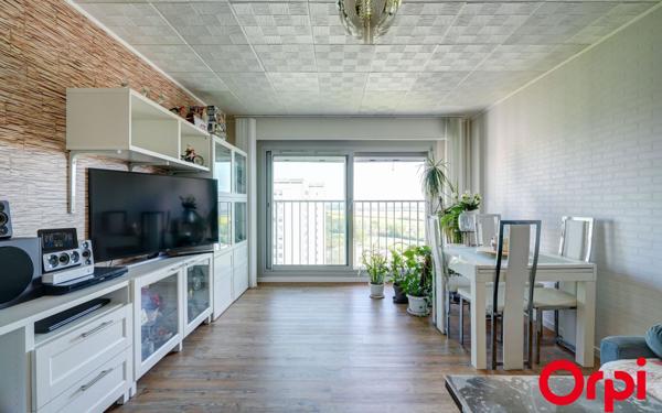 Appartement à vendre    3 pièces • 66,71 m2 Vénissieux
