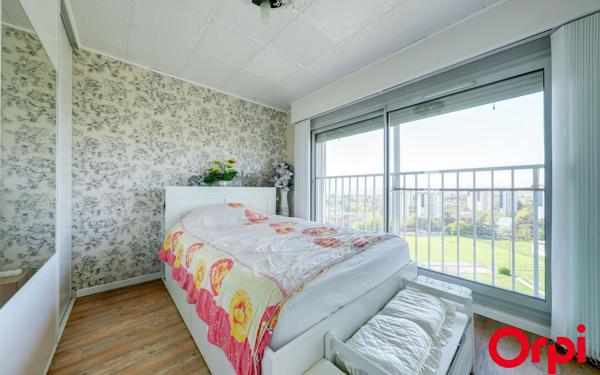 Appartement à vendre    3 pièces • 66,71 m2 Vénissieux