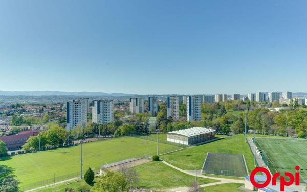Appartement à vendre    3 pièces • 66,71 m2 Vénissieux