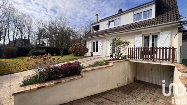 Maison 6 pièces de 120 m² à Savigny-le-Temple (77176)