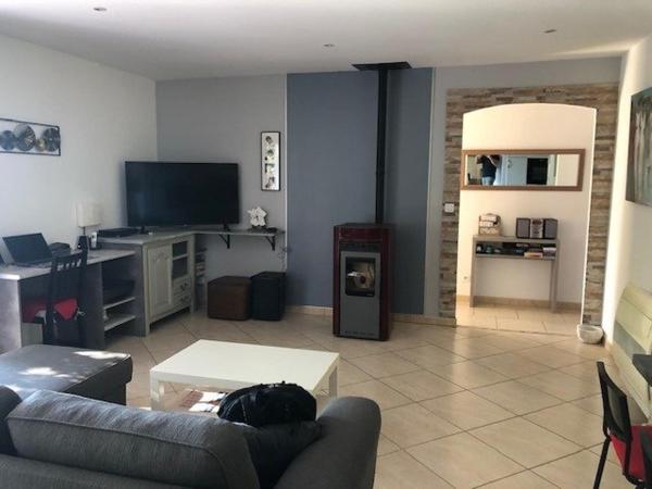 Villa dans quartier résidentiel calme