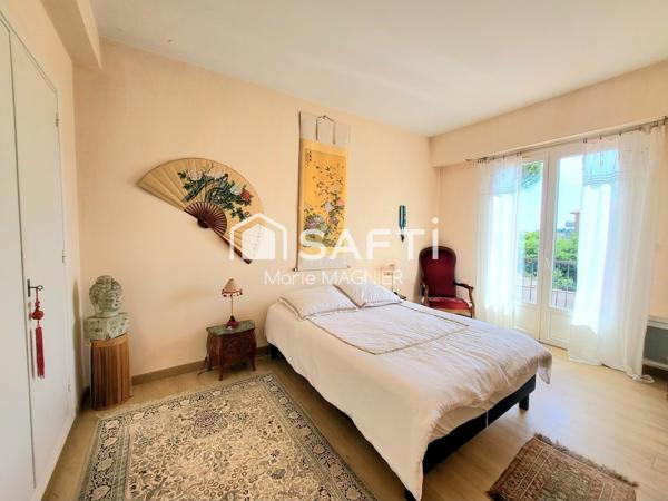 CAVALAIRE-SUR-MER – VILLA 167 m²  5 chambres avec studio et T2 indépendants – TERRAIN 900 m² PISCINABLE - QUARTIER RESIDENTIEL AU CALME