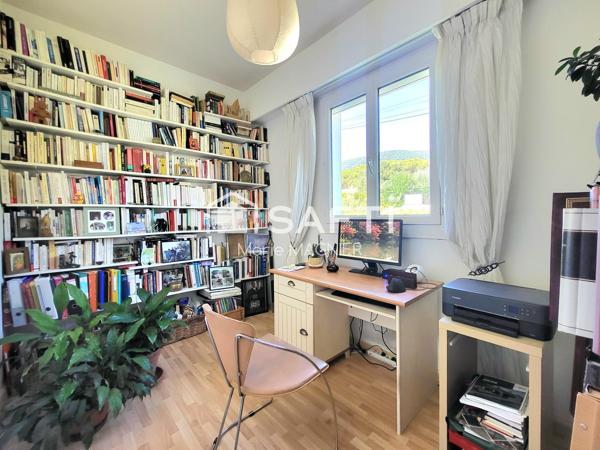 CAVALAIRE-SUR-MER – VILLA 167 m²  5 chambres avec studio et T2 indépendants – TERRAIN 900 m² PISCINABLE - QUARTIER RESIDENTIEL AU CALME