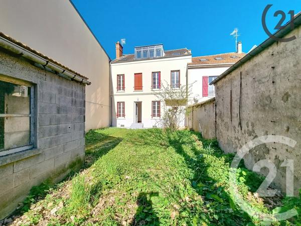 Immeuble à vendre  147 m2 BRIE COMTE ROBERT - 77