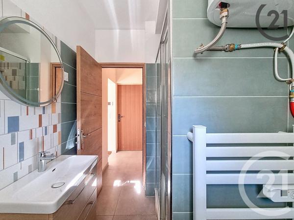 Immeuble à vendre  147 m2 BRIE COMTE ROBERT - 77