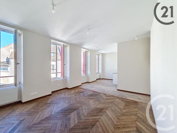 Immeuble à vendre  147 m2 BRIE COMTE ROBERT - 77