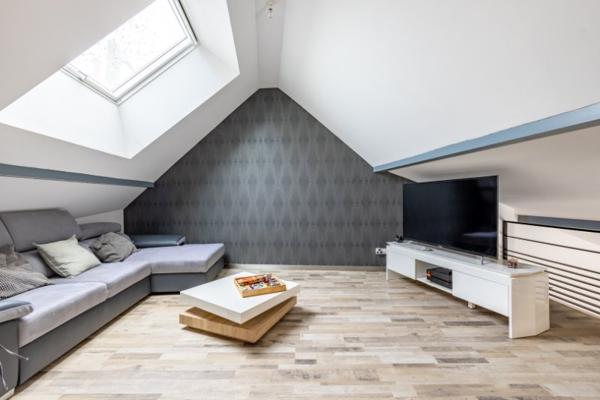 MAISON EN PIERRES ENTIEREMENT RENOVEE