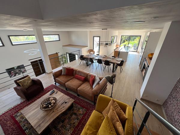 À VENDRE  MAISON D'ARCHITECTE À MEAUX VUE CATHÉDRALE