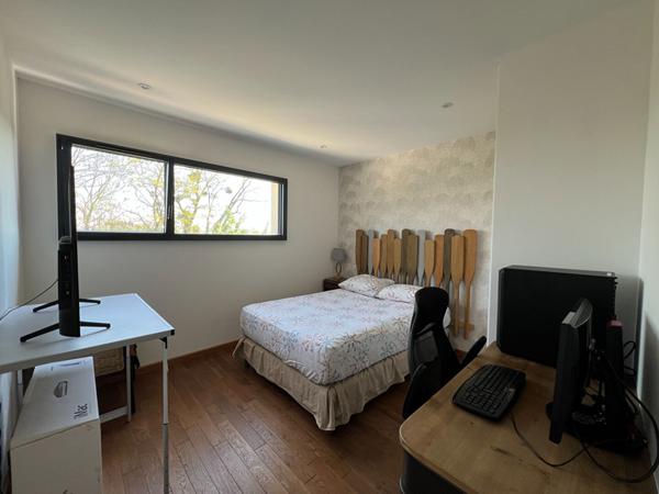 À VENDRE  MAISON D'ARCHITECTE À MEAUX VUE CATHÉDRALE