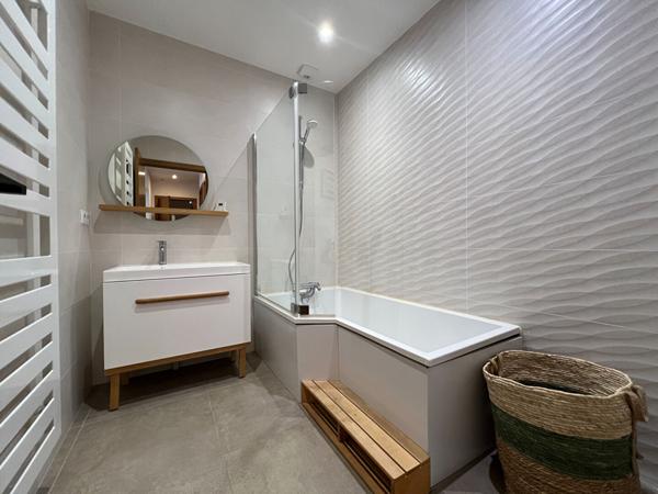 À VENDRE  MAISON D'ARCHITECTE À MEAUX VUE CATHÉDRALE