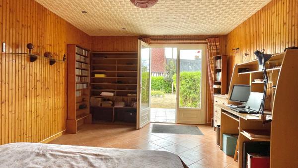 Maison
                                                                                                                                                                                                                                                                                                                        7 pièce(s)                                                                                                                                                                                                          5 chambre(s)                                                                                                                                                                                                          139  m²