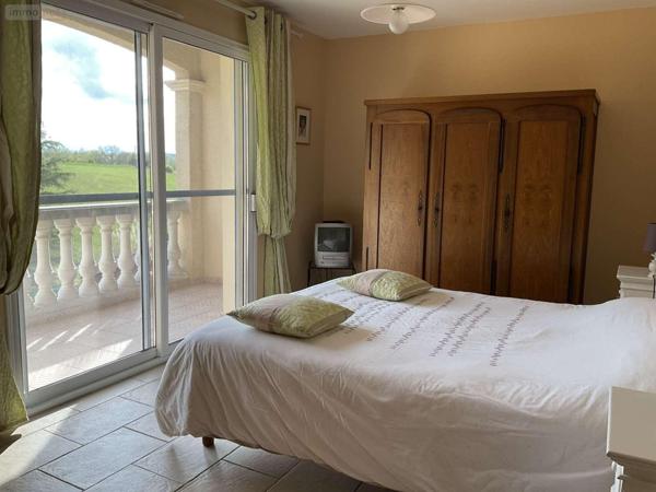 Maison à vendre à Gourdon dans le Lot (46300), ref : 46041/410