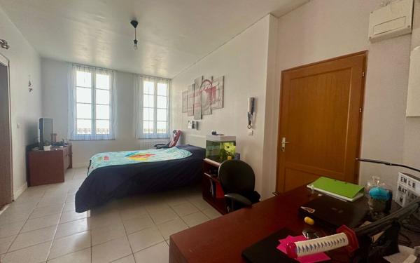 Maison à vendre    7 pièces •  Damville