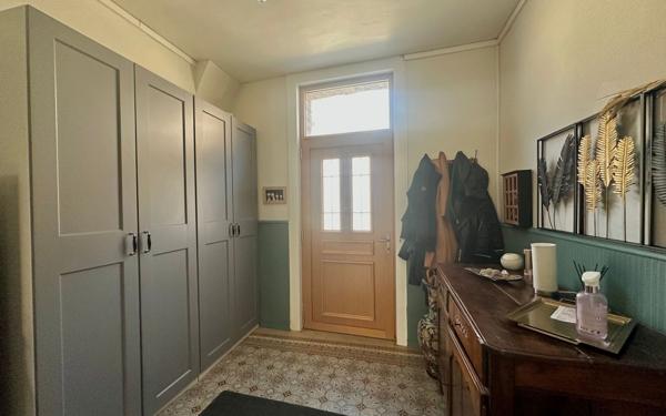 Maison à vendre    7 pièces •  Damville