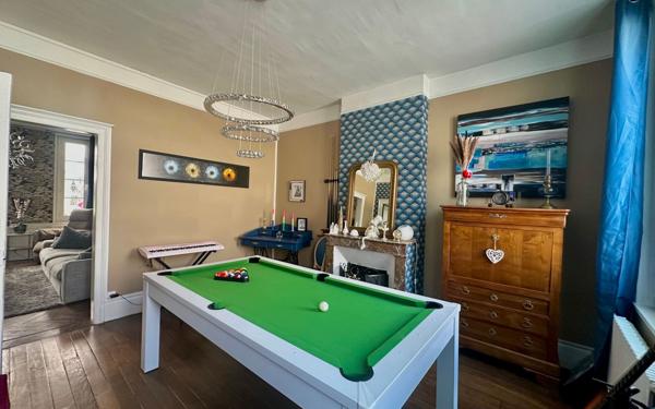 Maison à vendre    7 pièces •  Damville