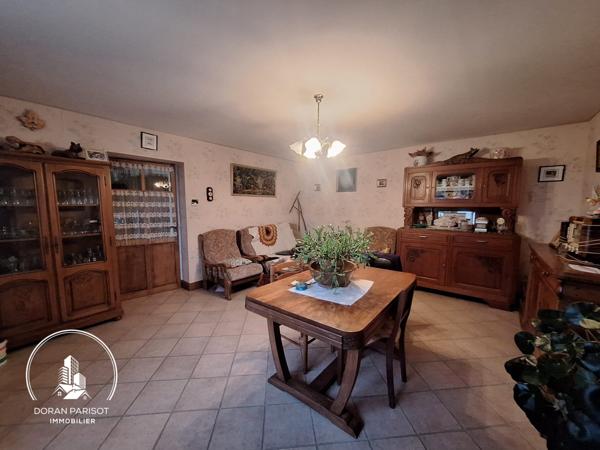 Sèvres-Anxaumont (86800) Maison en pierre à rénover à Sèvres-Anxaumont (84 m²), avec grand terrain et dépendances