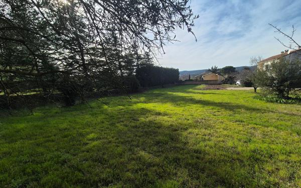 Terrain à vendre    Vénéjan