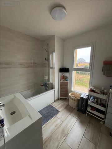 Pavillon à louer à Attignat dans l'Ain (01340), ref : 01013-1004953