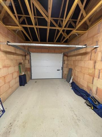 Pavillon à louer à Attignat dans l'Ain (01340), ref : 01013-1004953