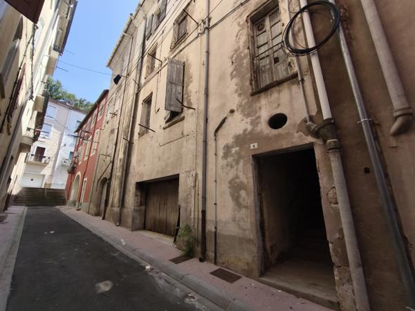 Bédarieux (34600) Immeuble de 175m2 en R+3 possibilité de 4 appartement avec garage