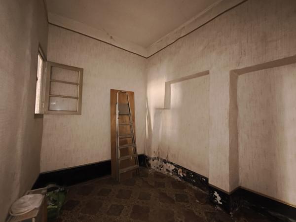 Bédarieux (34600) Immeuble de 175m2 en R+3 possibilité de 4 appartement avec garage