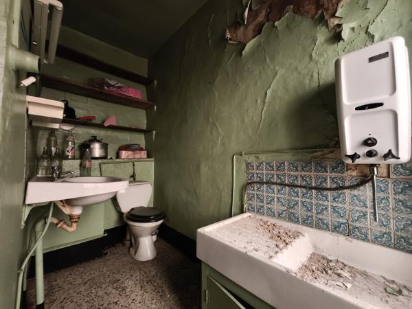 Bédarieux (34600) Immeuble de 175m2 en R+3 possibilité de 4 appartement avec garage