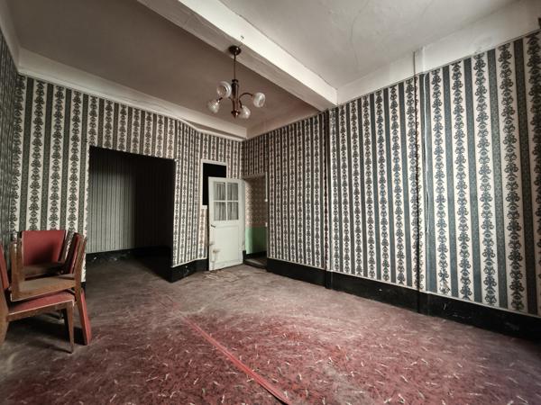 Bédarieux (34600) Immeuble de 175m2 en R+3 possibilité de 4 appartement avec garage