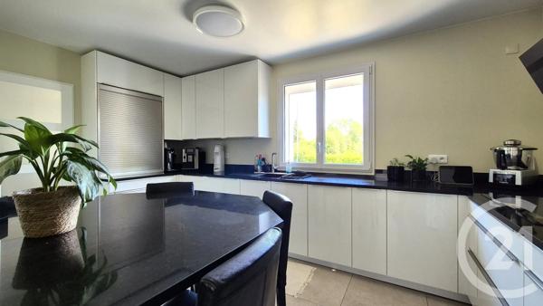 Maison à vendre  8 pièces - 207,43 m 2   COURDIMANCHE  - 95
