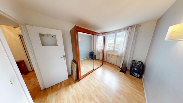 Appartement lumineux de 55 m2 avec 2 chambres au 7e etage avec ascenseur - Ivry-sur-Seine