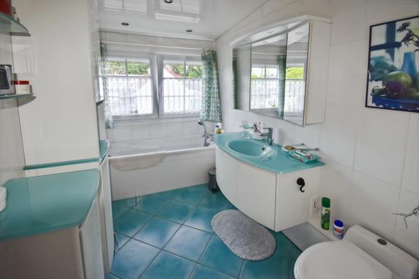 🏡 À vendre – Maison semi-mitoyenne 3 chambres – Quartier Cousinerie, Villeneuve d’Ascq 💰 Prix : 281 000 € FAI