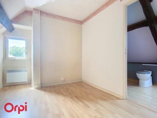 Maison à vendre    3 pièces •  Villefranche-d'Allier