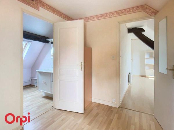 Maison à vendre    3 pièces •  Villefranche-d'Allier