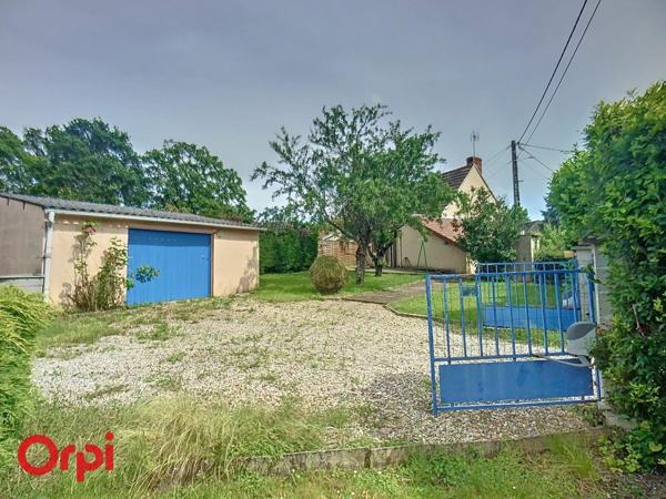 Maison à vendre    3 pièces •  Villefranche-d'Allier