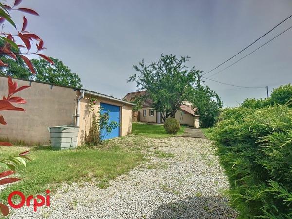 Maison à vendre    3 pièces •  Villefranche-d'Allier