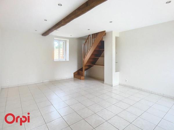 Maison à vendre    3 pièces •  Villefranche-d'Allier