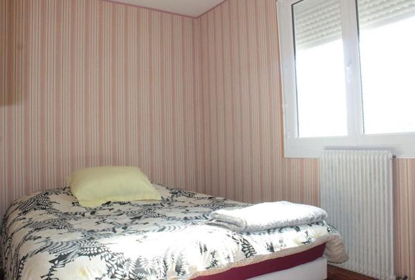 Exclusivité ! Côtes d'Armor 22150 Hénon. Maison de plain-pied, 3 chambres, garages, terrain constructible et divisible