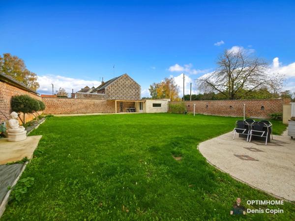 Grande maison rénovée avec dépendances, double accès et terrain de plus de 3 000 m² – Caudry secteur calme