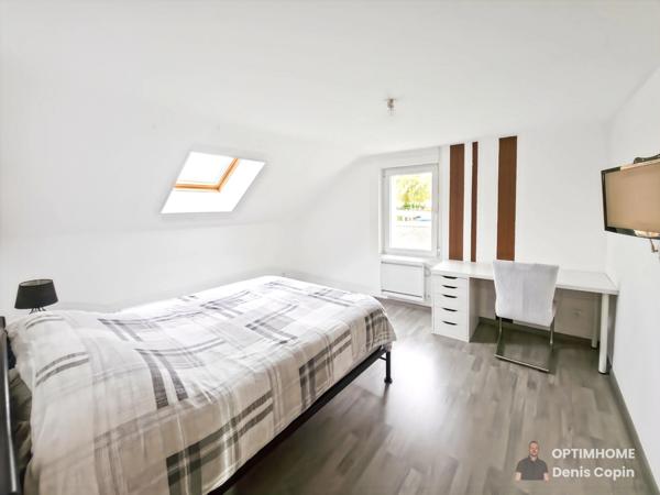 Grande maison rénovée avec dépendances, double accès et terrain de plus de 3 000 m² – Caudry secteur calme