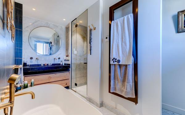 Appartement à vendre    5 pièces • 137 m2 Nice