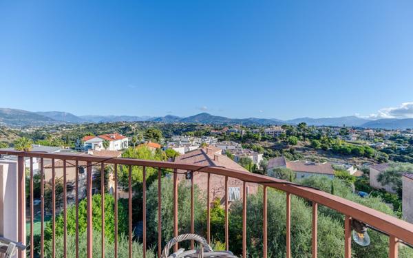 Appartement à vendre    5 pièces • 137 m2 Nice