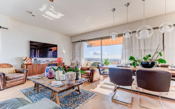 Appartement à vendre    5 pièces • 137 m2 Nice