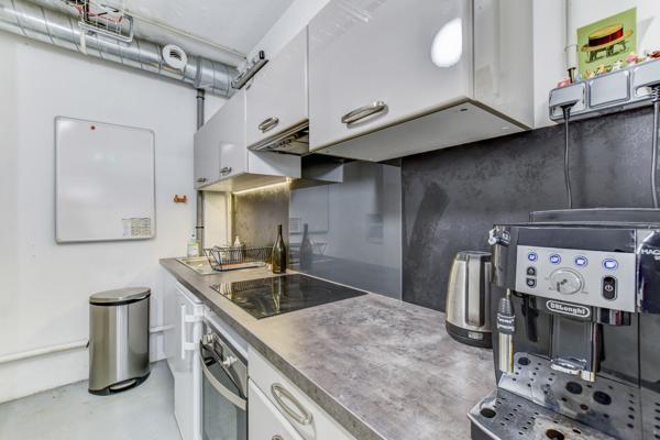 Bureau À vendre 97 m²