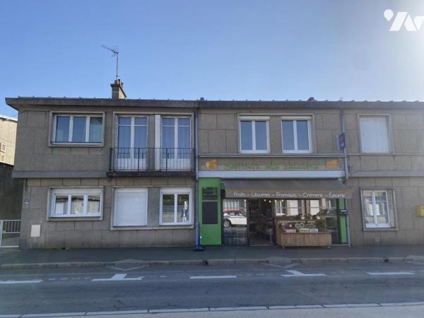 Locaux commerciaux + appartement à Vire