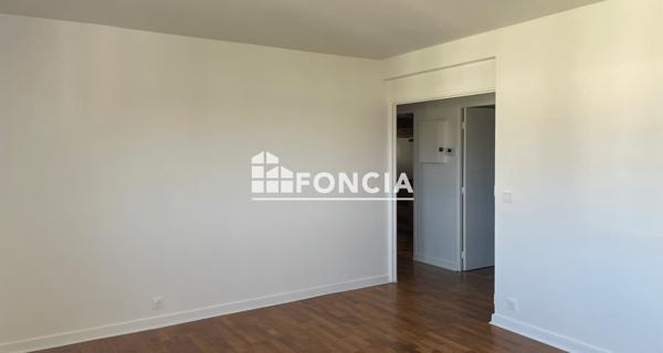 Location Appartement 2 pièces 46.42 m² - Sainte-geneviève-des-bois 91700