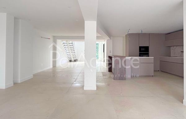 Appartement d'exception type loft avec jardin privatif Roy